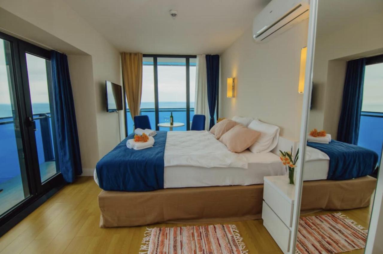 Sea Side Aparthotel In Orbi Complex Batumi Exterior photo