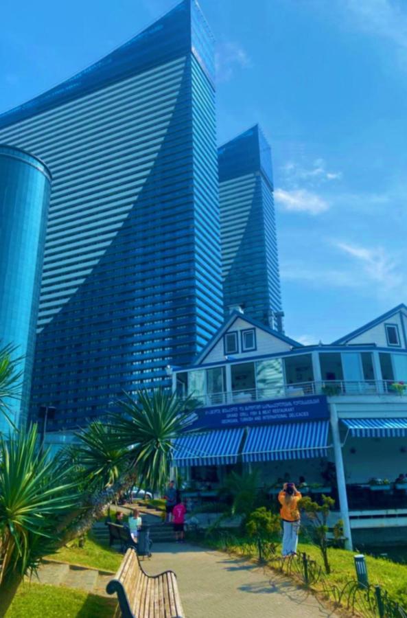 Sea Side Aparthotel In Orbi Complex Batumi Exterior photo