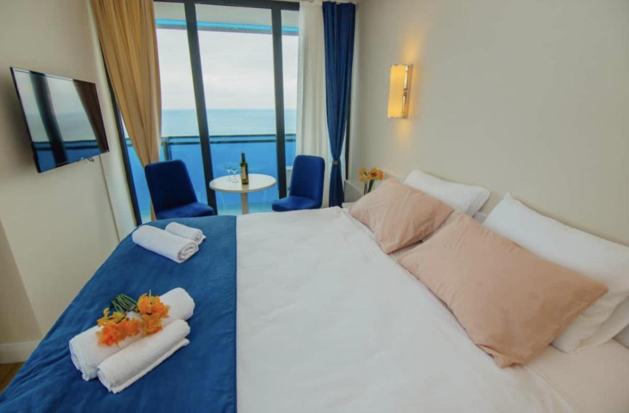 Sea Side Aparthotel In Orbi Complex Batumi Exterior photo